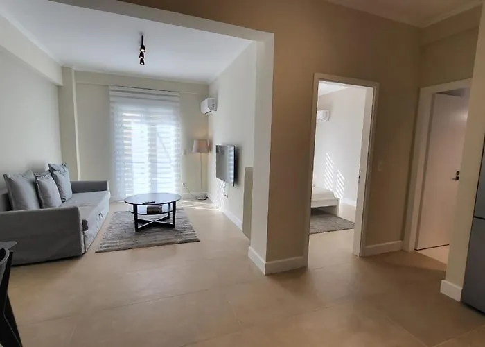 Urban Elegance Retreat In Palaio Faliro