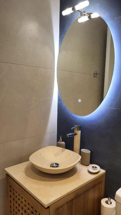 Urban Elegance Retreat In Palaio Faliro Apartment Athen